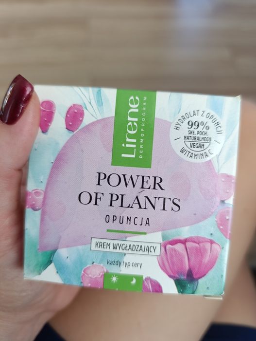 Krem do twarzy wygładzający Lirene