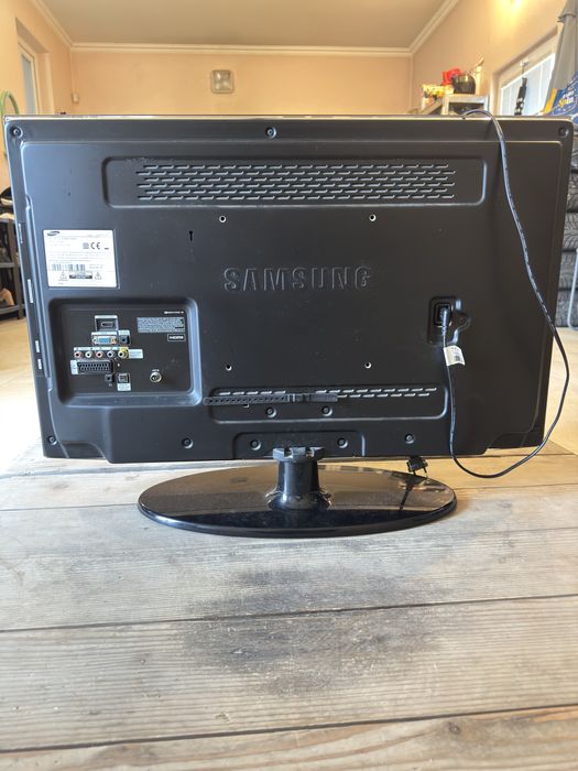 Телевізор Samsung LE32D450G1WXXH