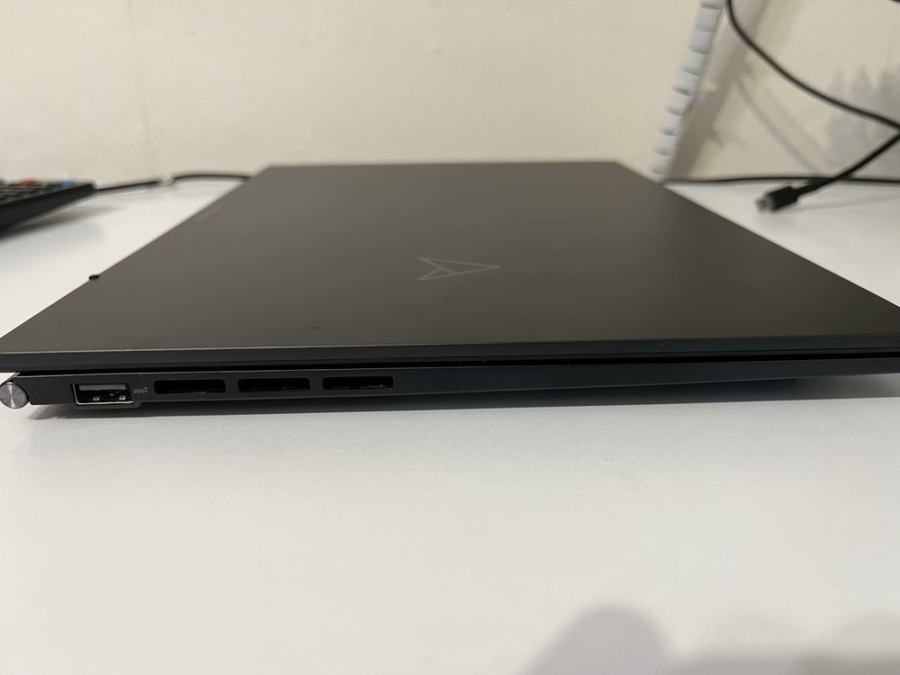 Ноутбук ASUS Zenbook 14 UM3402YA-KP751 (90NB0W95-M01C20)