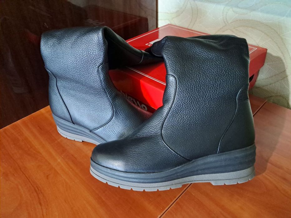 Зимові чоботи жіночі сапоги 40 р.