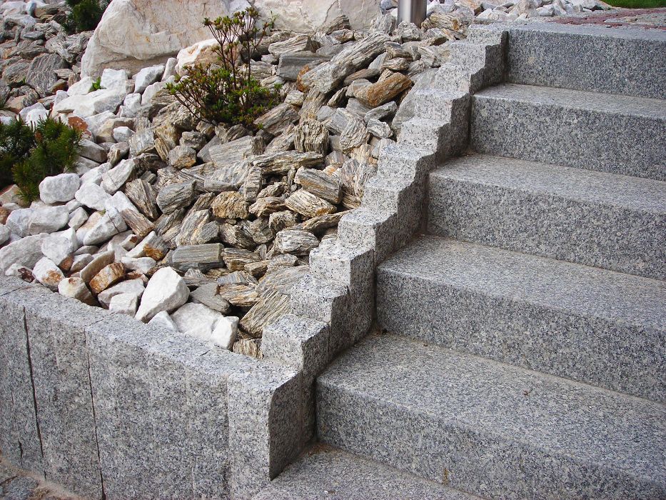 Palisada 60cm kamień murowy granit murkowy kostka granitowa ziemia