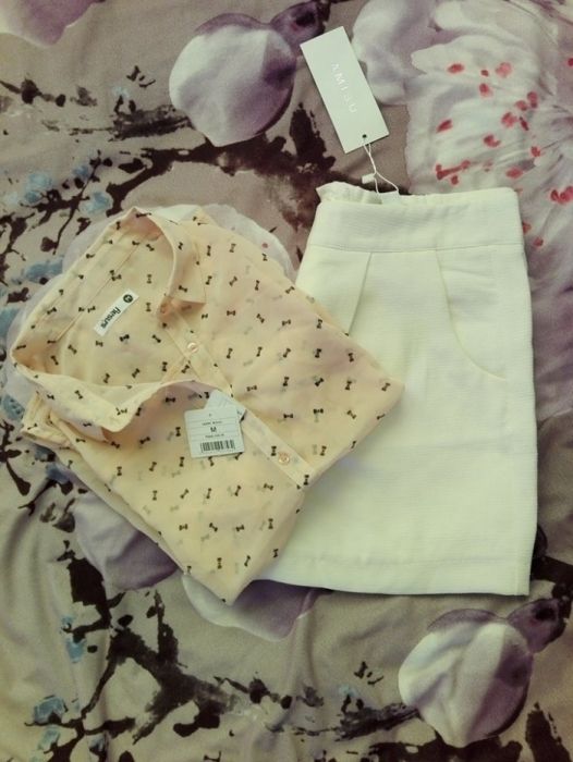 Komplet na lato: spodenki, mgiełka.