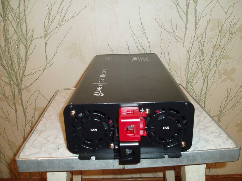 Інвертор Luxeon IPS-4000SD