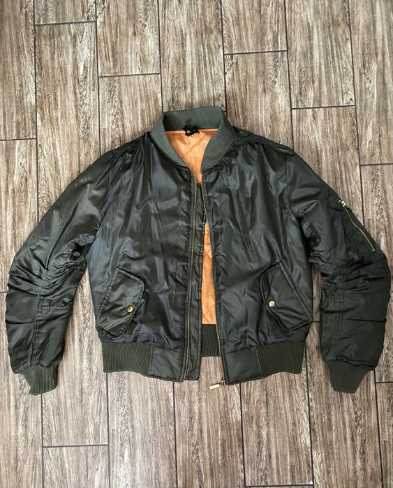 Трендова куртка бомбер
