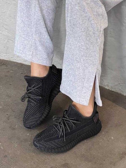 Кроссовки Adidas yeezy boost 350V2 Black/Кросівки Ізі/Останні 36,37,38