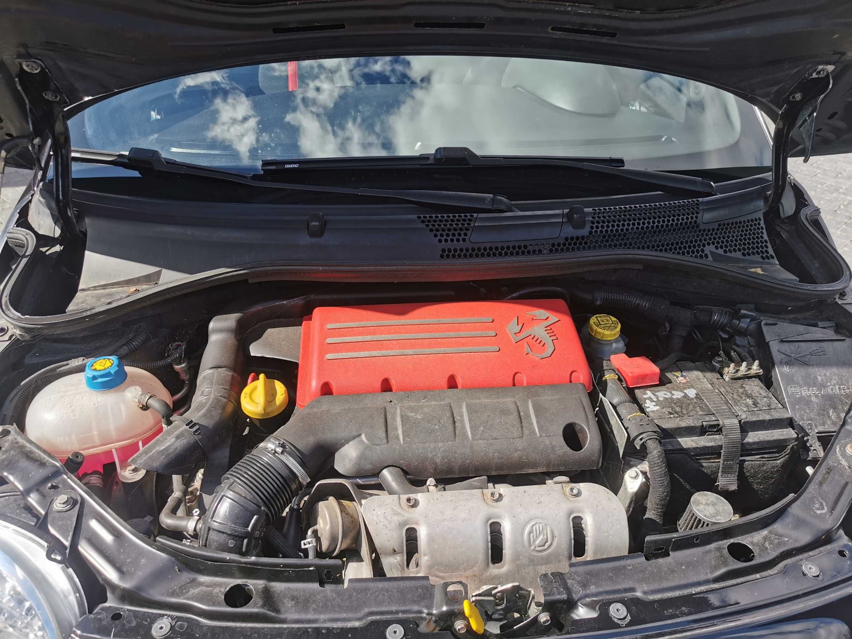 ABARTH 500 1,4 T-JET 135 KM