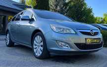 Opel  Astra  2011