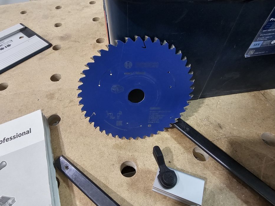 Погружна пила  Bosch GKT 18V-52 GC Professional