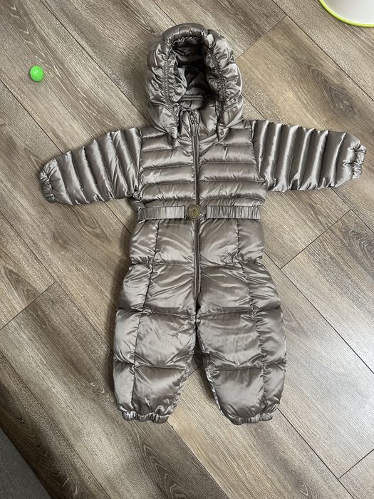 Пуховий комбінезон монклер