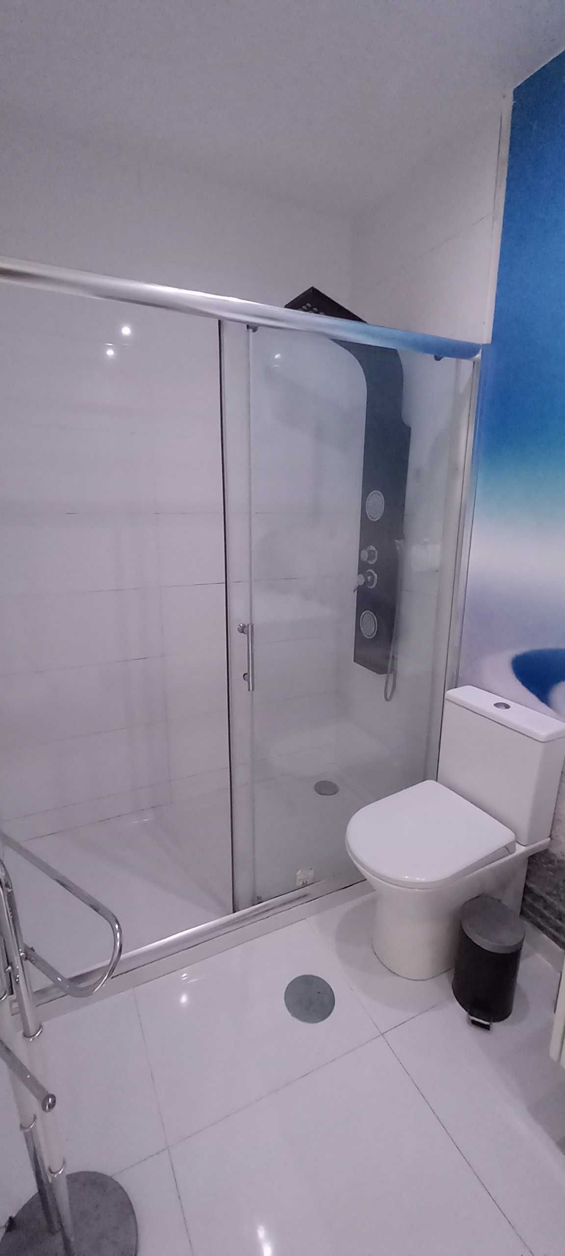 T2 Renovado Na Rua Do Lugarinho Equipado e Com Ar Condicionado
