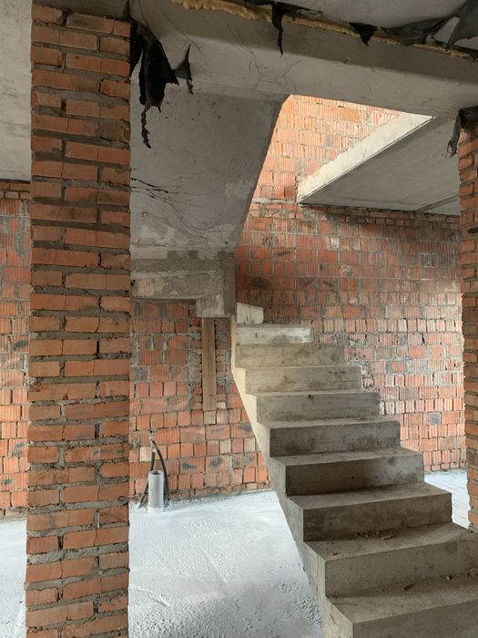 Чудовий таунхаус в Ірпені з вільним плануванням