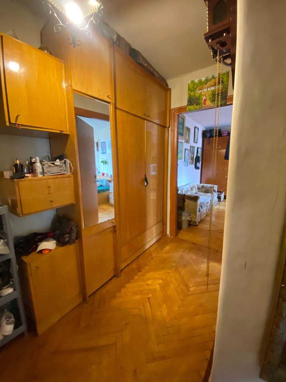 Продаж 2 кімнатноі квартири Володимира Великого. Франківський район.