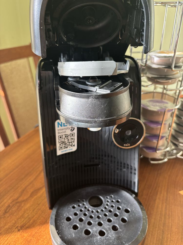Ekspres kapsulkowy bosh tassimo finesse + stojak