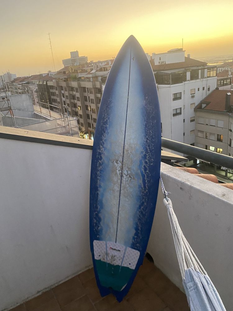 Prancha de surf com pad - preço negociável