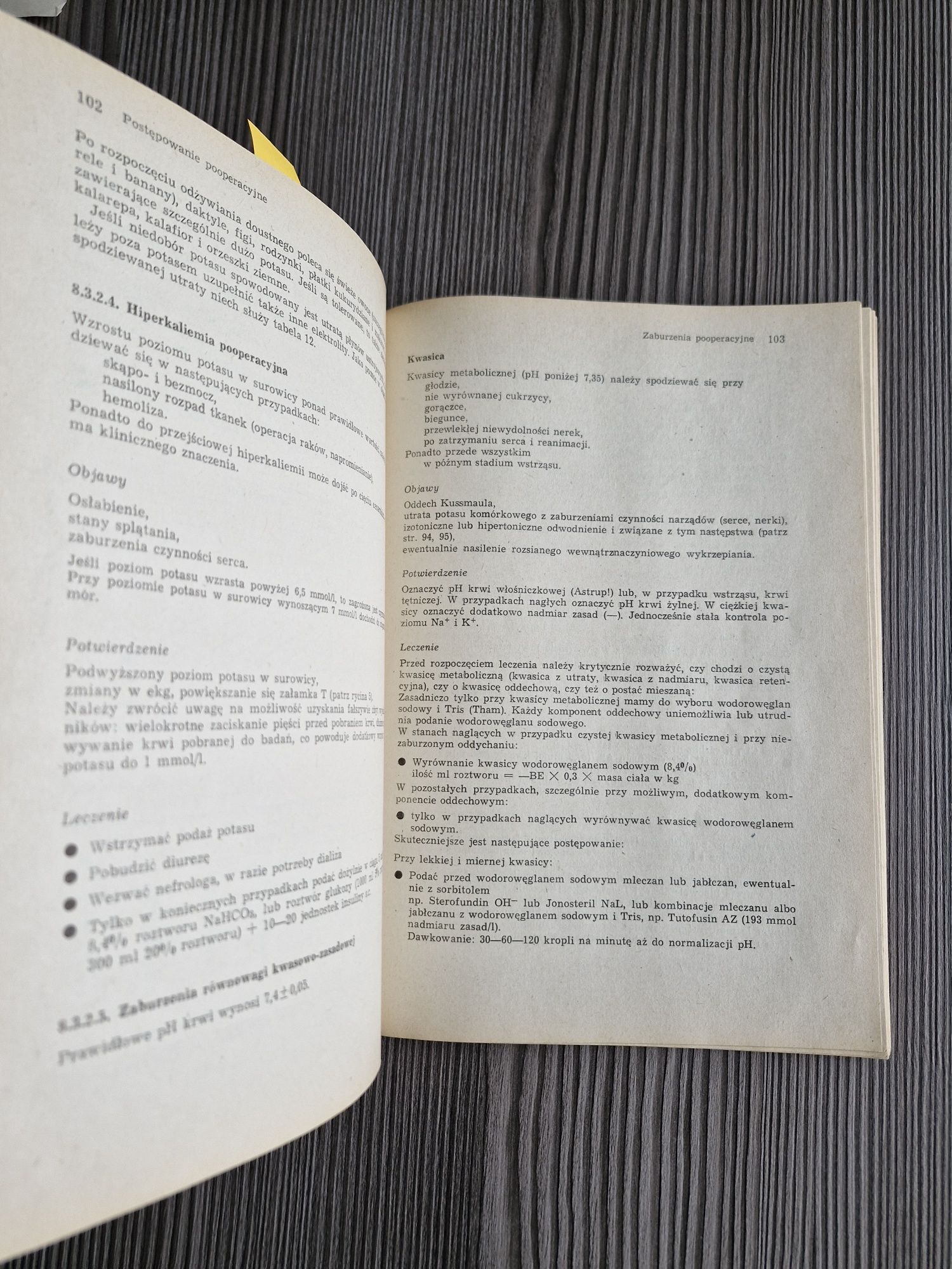 8744. "Postępowanie przed śród  i po operacyjnej w ginekologii i położ