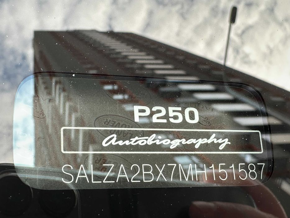 Range Rover Evoque P250 Autobiography