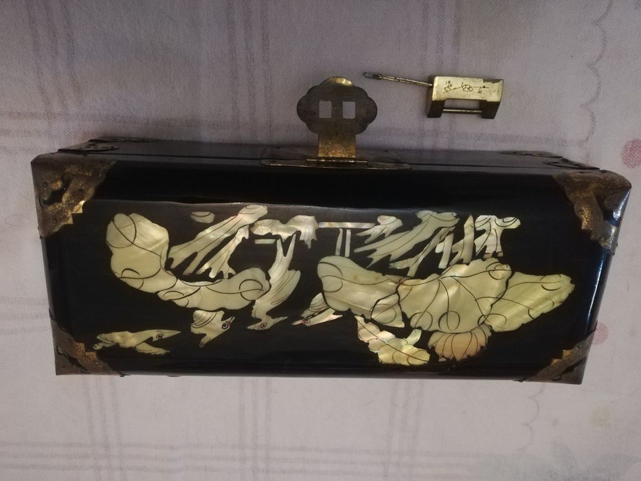 Caixa decorativa/guarda joias