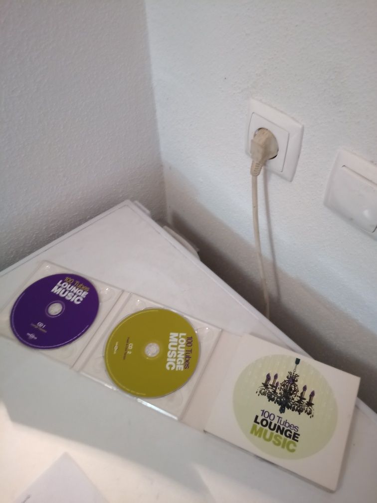 CD"s 100 Tunes Lounge Misic