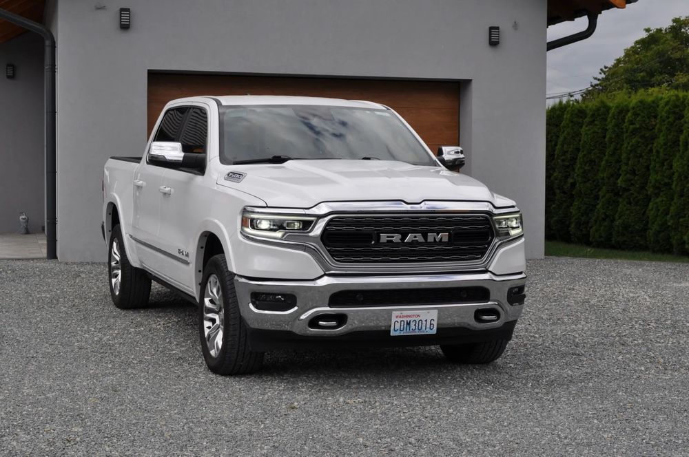 RAM 1500 RAM LIMITED , 5,7HEMI, Bogata wersja ,Bezwypadkowy ,Biała Perła