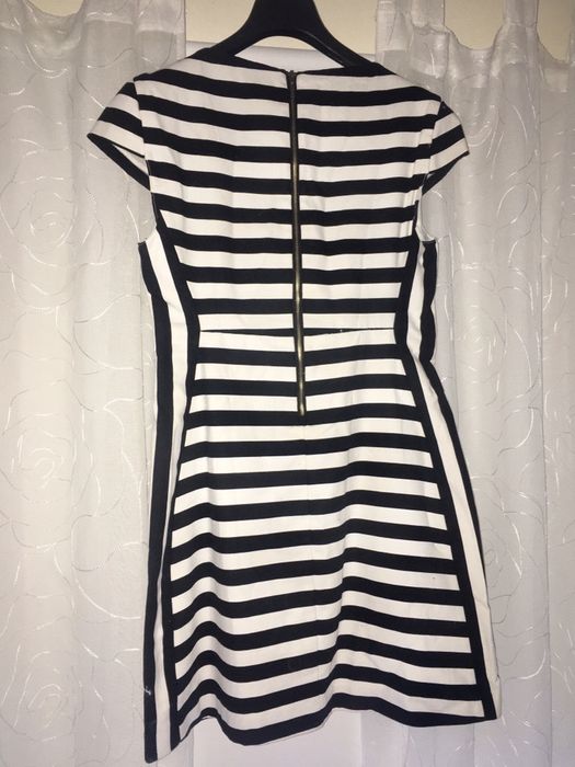 Vestido Zara preto e branco (portes incluídos)