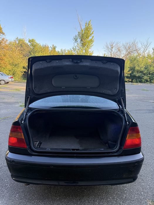 Продам BMW e46 2л дизель