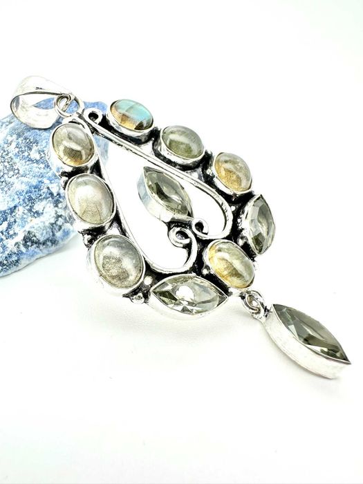 zawieszka, wisior kamień naturalny
Labradoryt, topaz. Próba 925