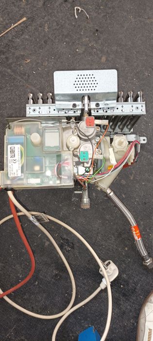 Vendo o conjunto queimadores com a parte eletrónica vulcano