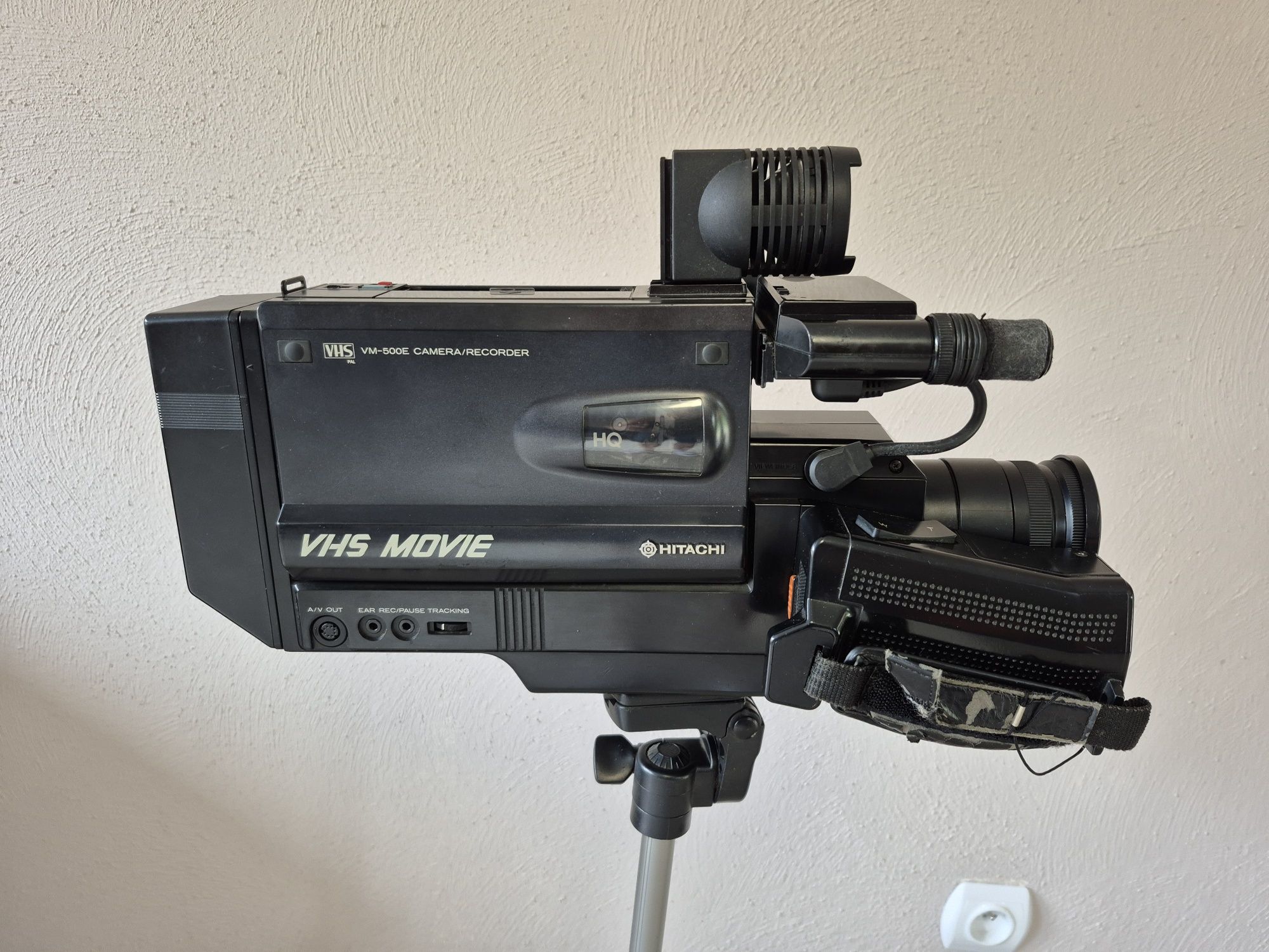Hitachi VM-500E Video Camera/Recorder