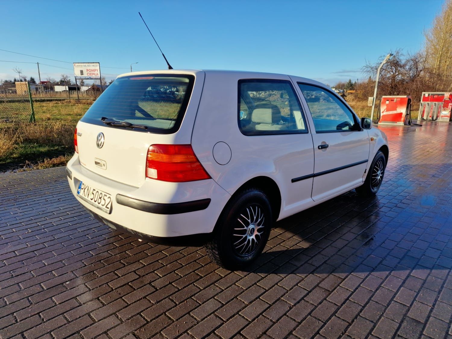 Vw Golf IV 1.4i 75km w pełni sprawne auto