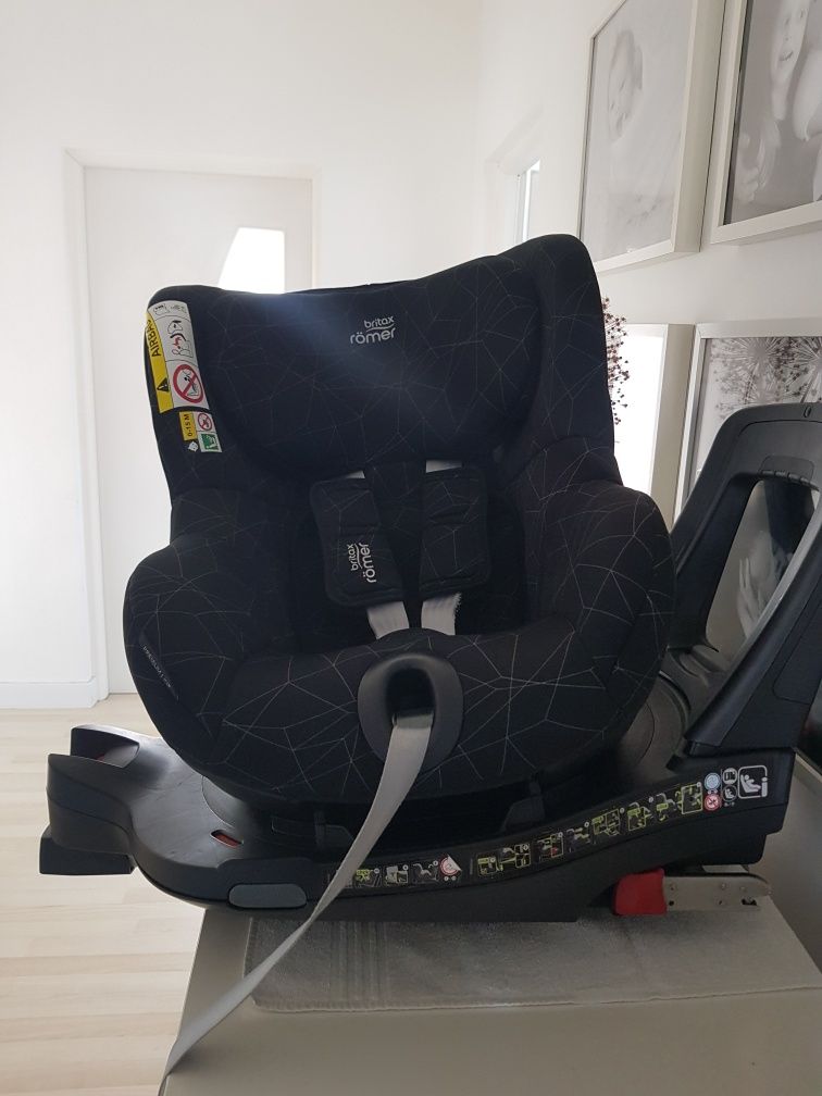 Fotelik obrotowy Britax Dualfix M i-Size Crystal Black