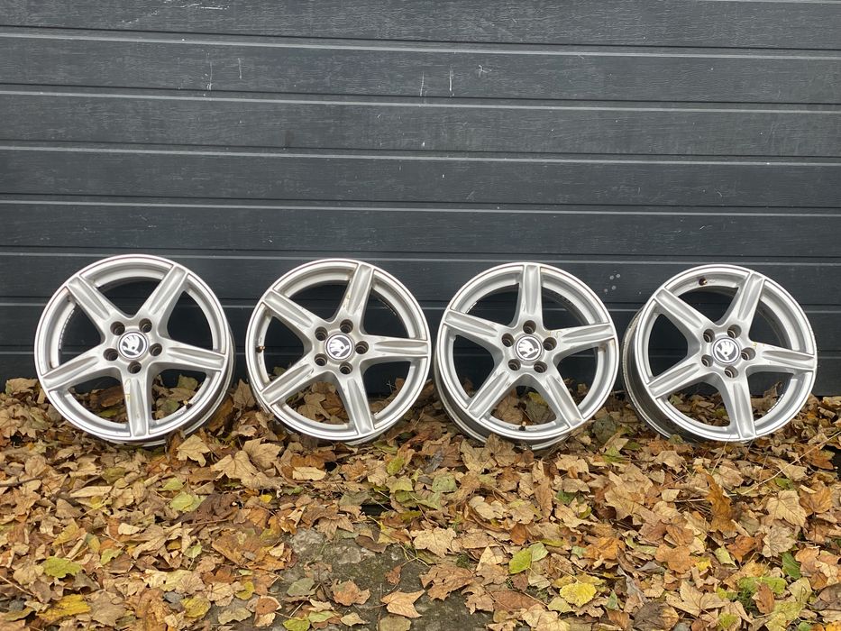 Диски титани фабія 2, титани шкода фабія R15