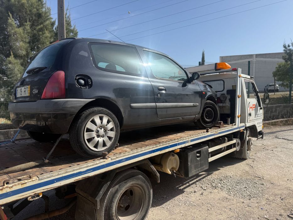 Renault clio 1.2 de 2001 para peças