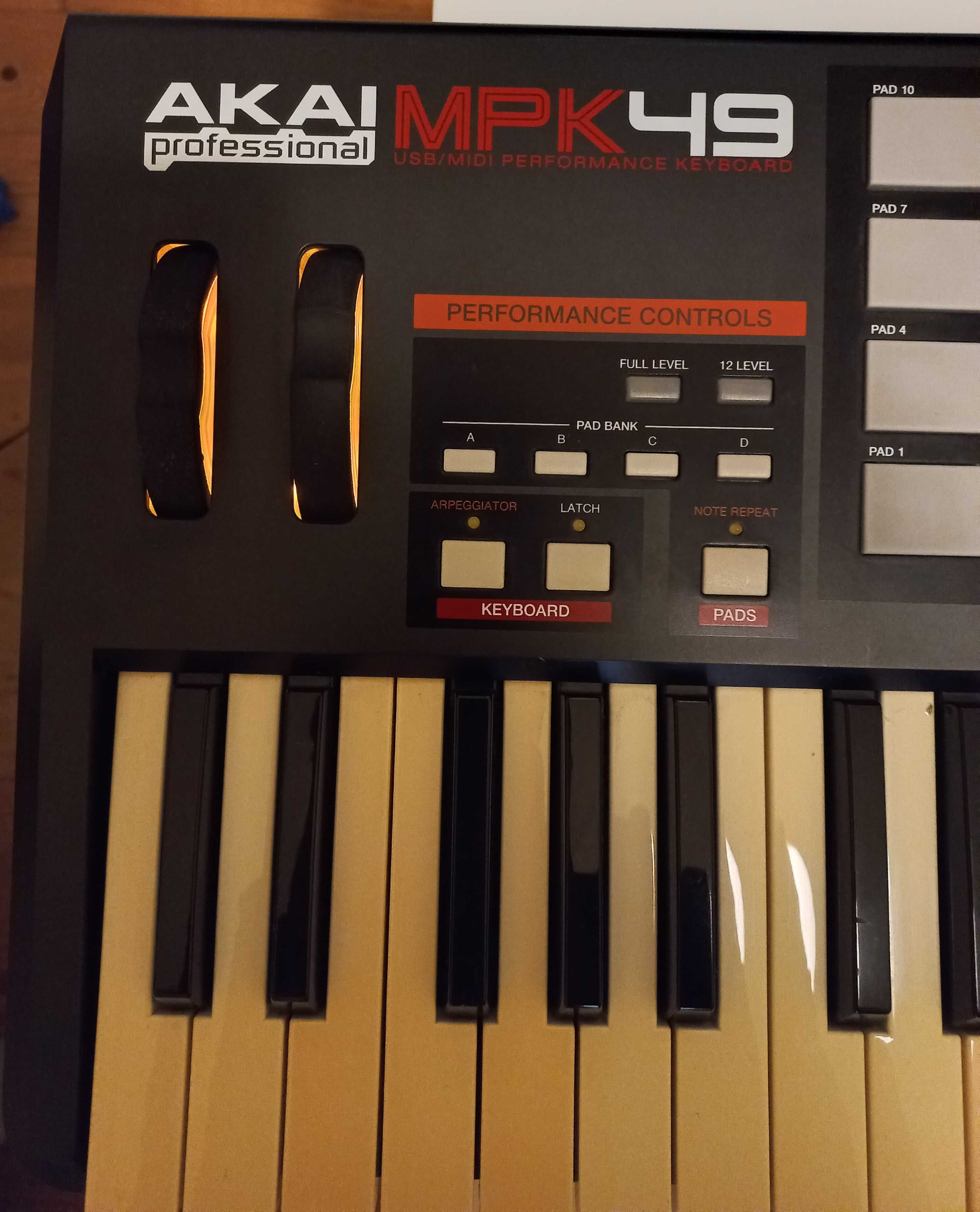 AKAI MPK 49 USB/MIDI Performance Keyboard