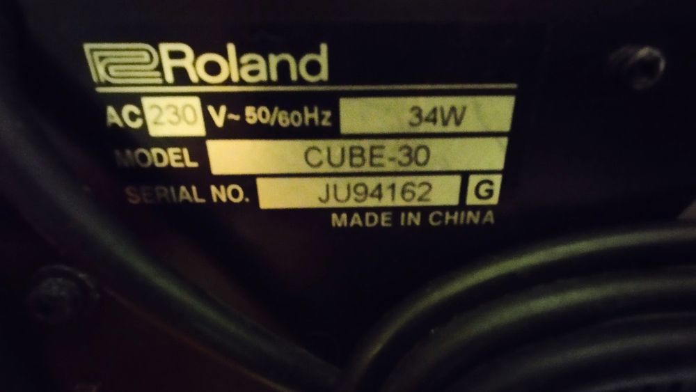 Amplificador Guitarra ROLAND CUBE 30