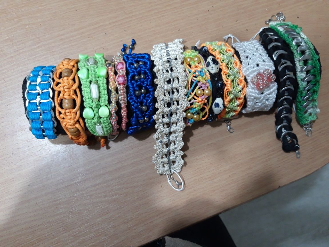 Pulseiras artesanais