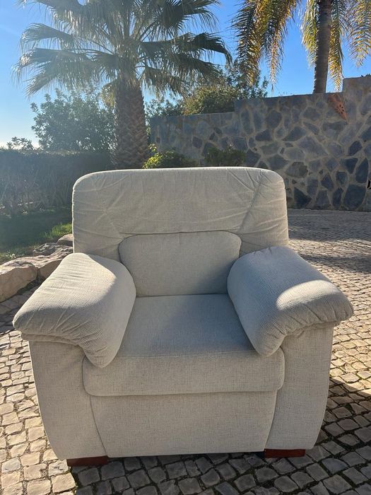 Conjunto de 3 sofás em muito bom estado