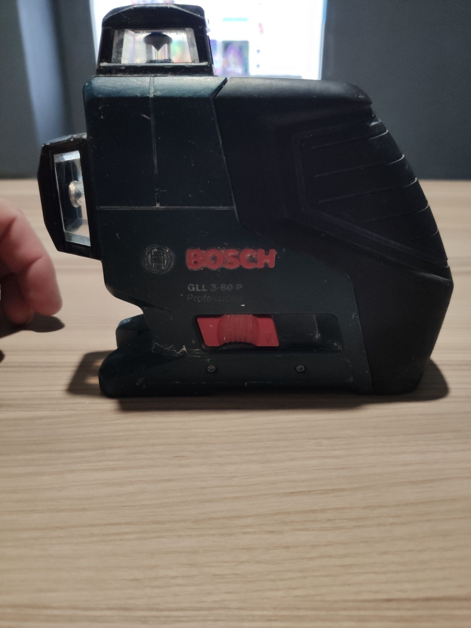 Лазерний рівень Bosch GLL 3-80 P