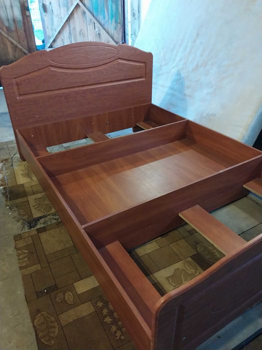 Ліжко двоспальне