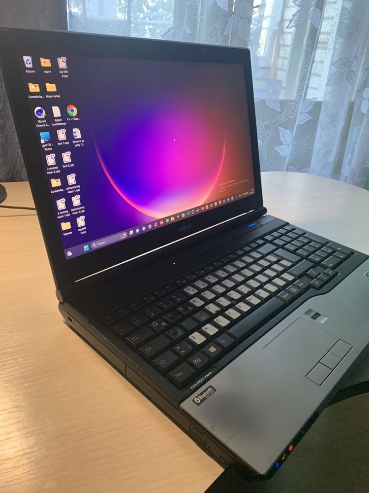 Fujtsu Celsius H720 intel i7, 16gb, 250gb SSD