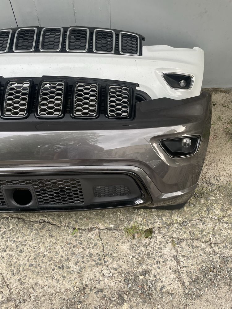Бампер Jeep Grand Cherokee