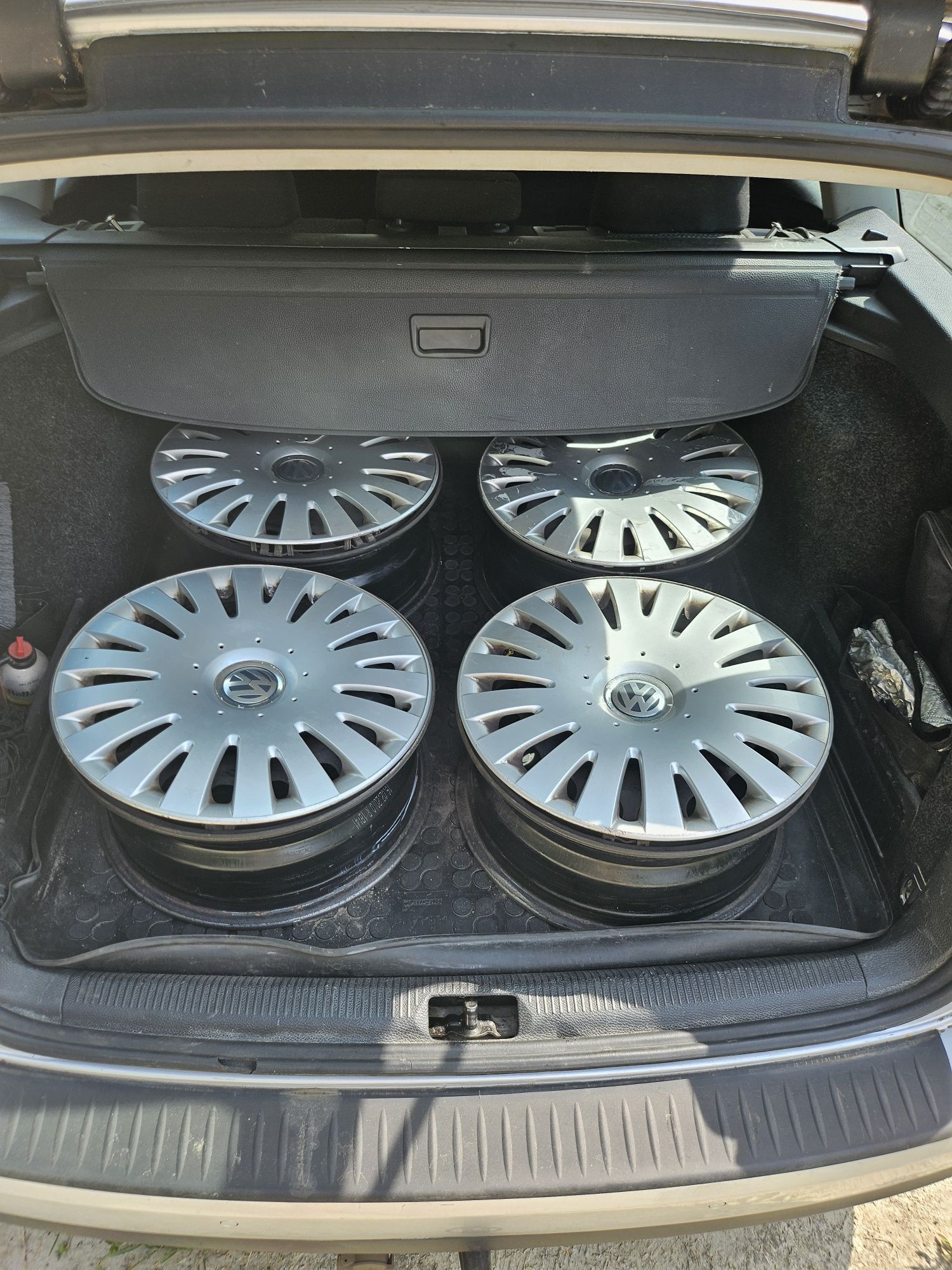 Felgi stalowe 16" passat b6 4szt + kołpaki 4szt vw oryginalne