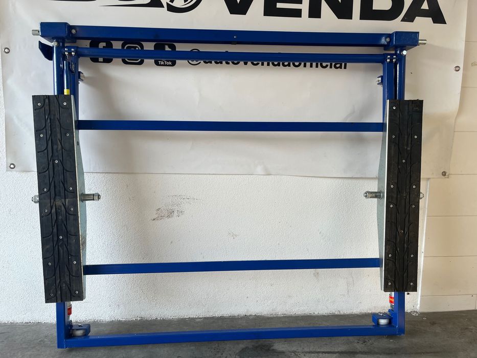 Elevador basculante - oficina