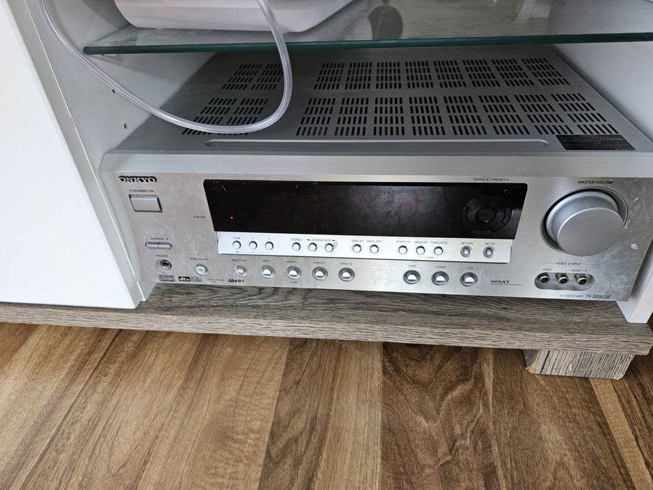 Kino domowe amplituner onkyo