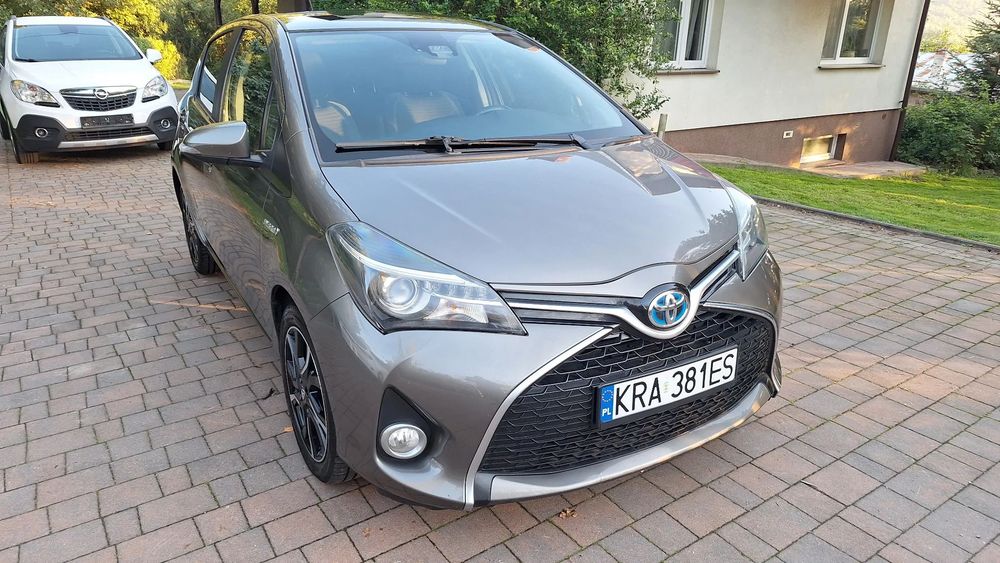 Toyota Yaris 1.5 Hybryda 73KM Panorama ,Super Stan