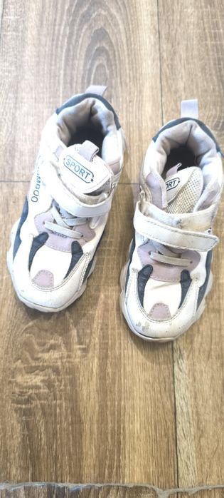 Отдам детскую обувь