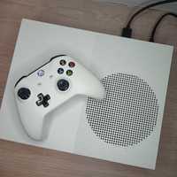 Xbox One S з приводом.Стан нової .Рік гарантії!