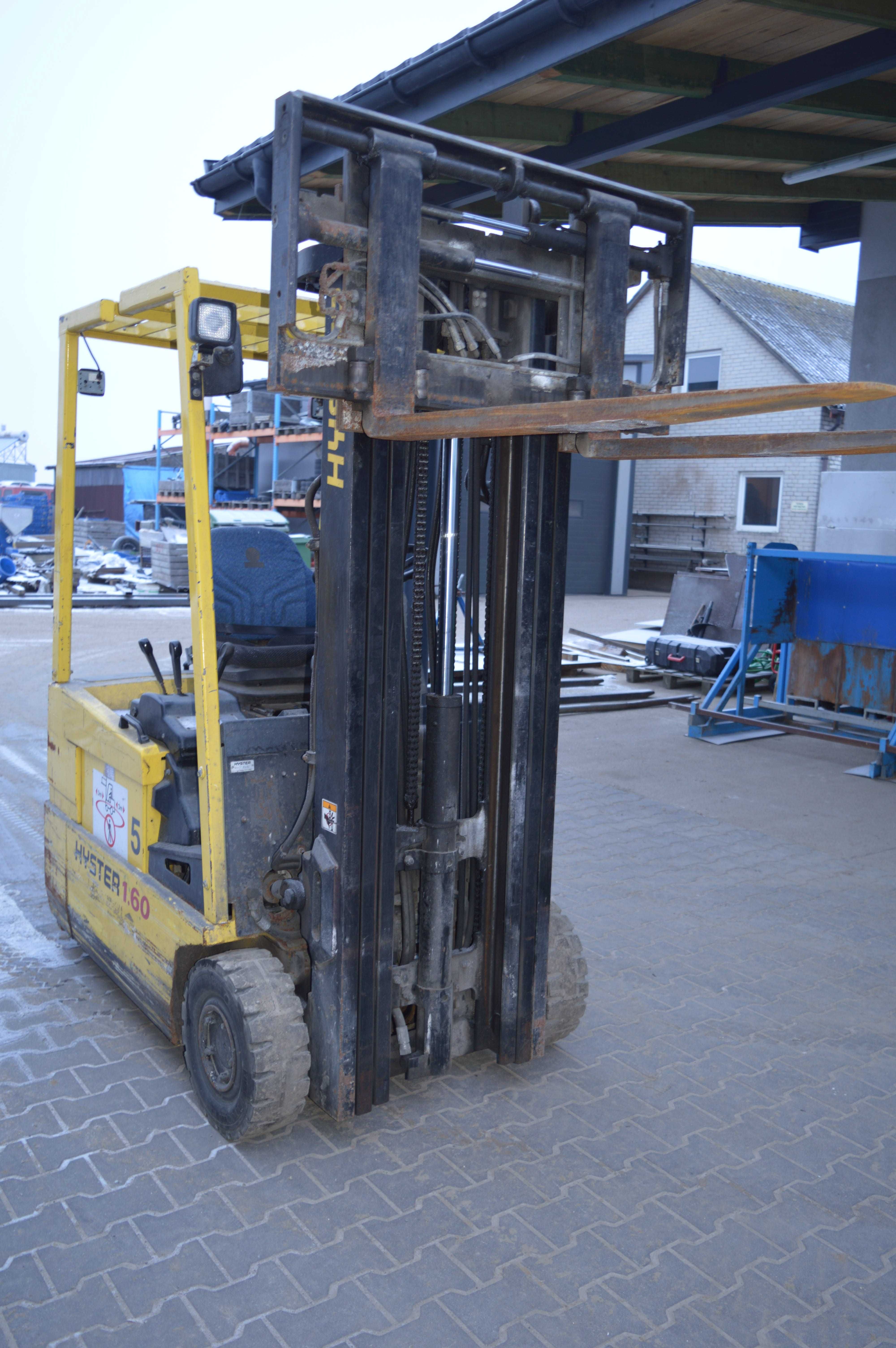 Wózek widłowy elektryczny Hyster J1.60 XMT Triplex POZYCJONER