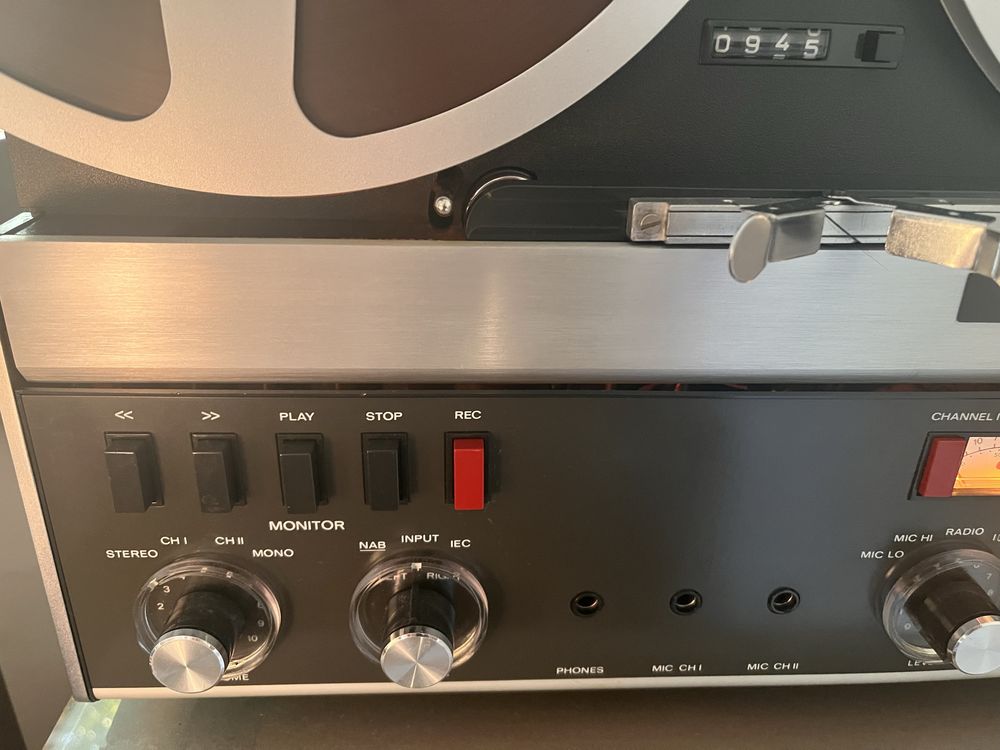 Magnetofon szpulowy Revox