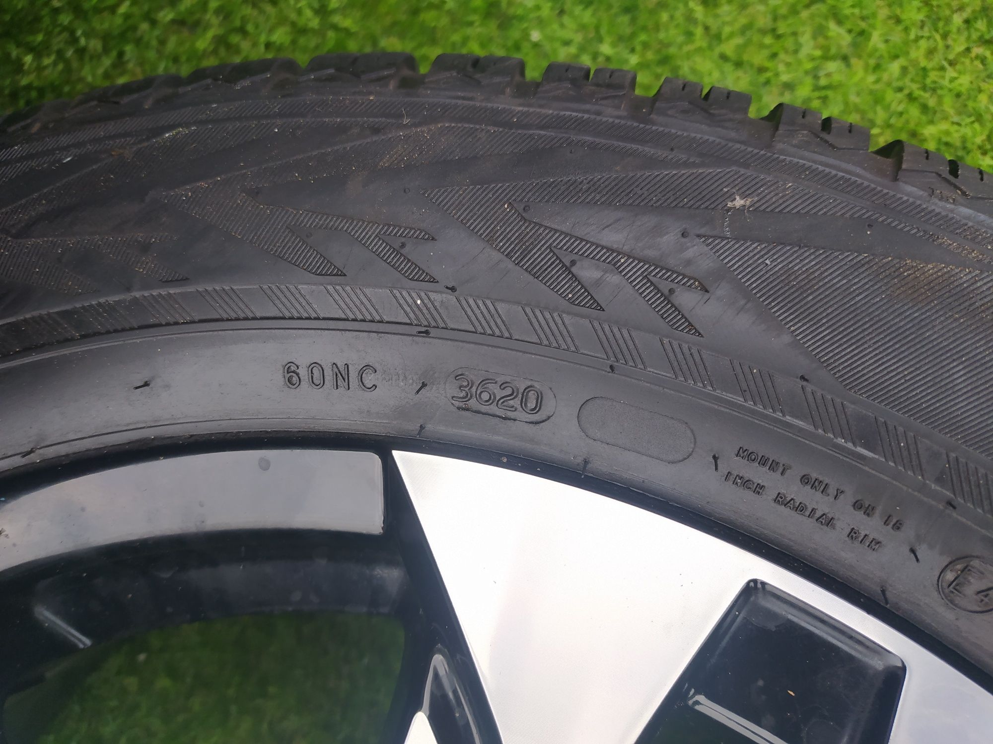 Felgi koła Toyota FAV 4 V 225/60 R18 Zima