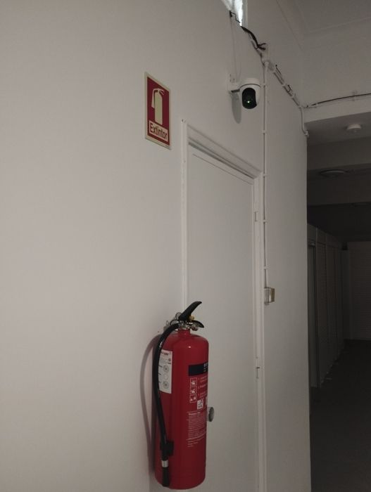 Self storage Ajuda/Arrumos/Mini Armazém